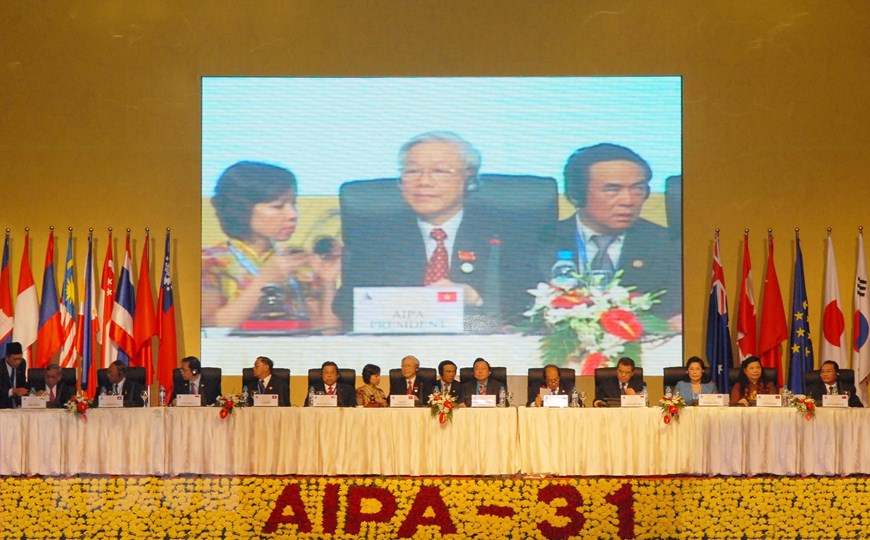 Председатель НС, Председатель АИПА-31 Нгуен Фу Чонг выступил на церемонии открытия заседания Исполнительного комитета АИПА-31, Ханой, 20 сентября 2010 г. Фото: VNA
